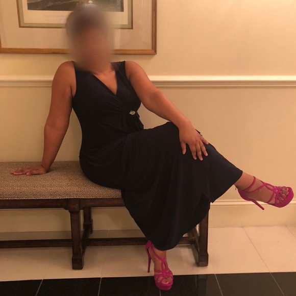 A dress perfect for a wedding guest! - Picture 2 of 3